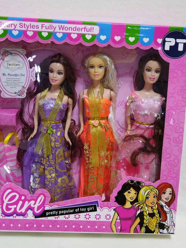 باربی سه عددی بهمراه وسایل اضافی